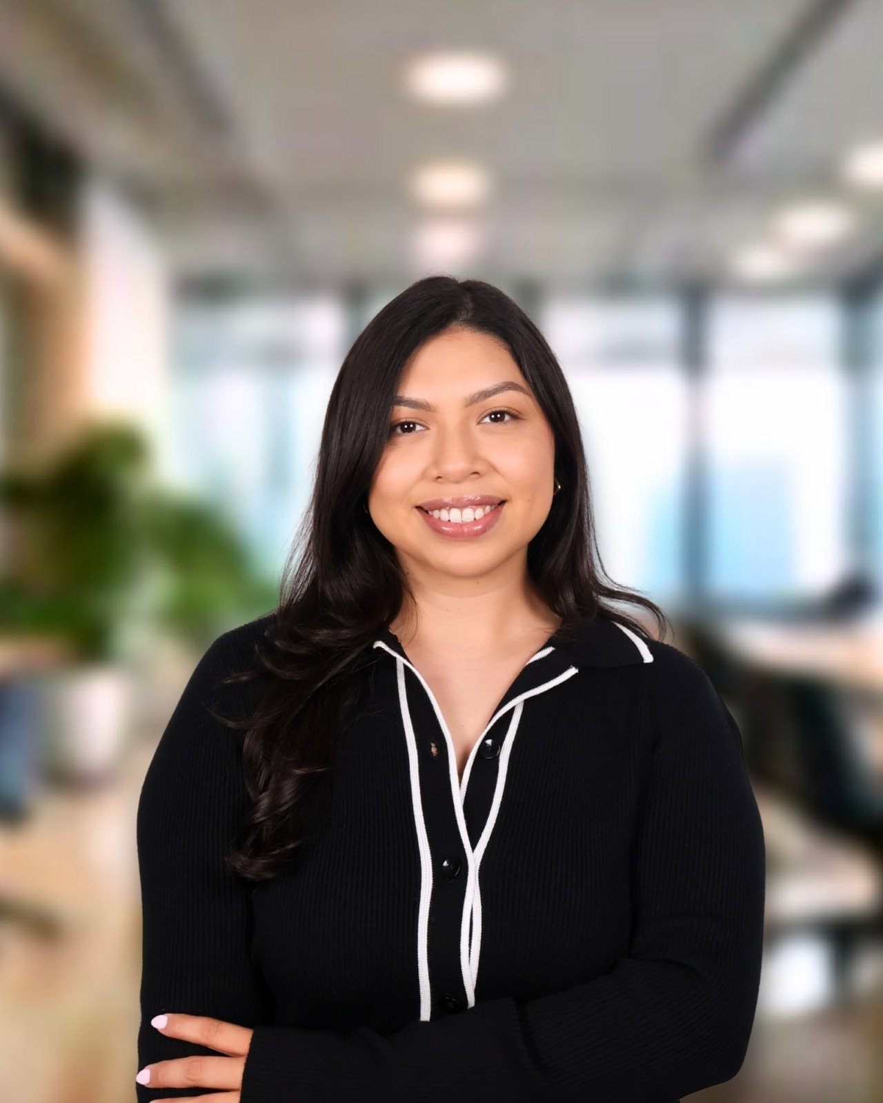 Alma Diaz, Loan Analyst and Loan Officer
