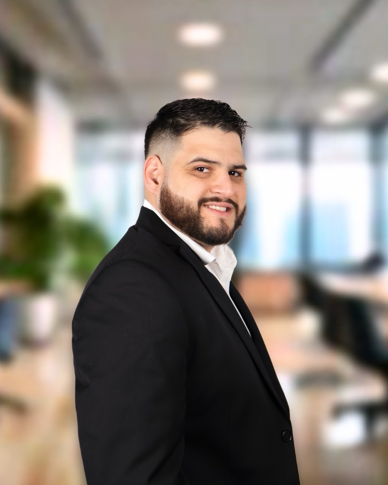 Kevin Sabillon, Senior Loan Officer